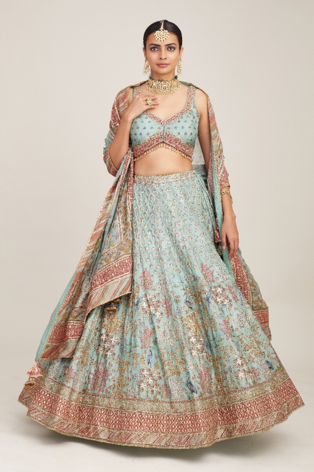 Party Wear Ladies Velvet Embroidered Lehenga Choli, 2.25 Meter at Rs 1916  in Mohali