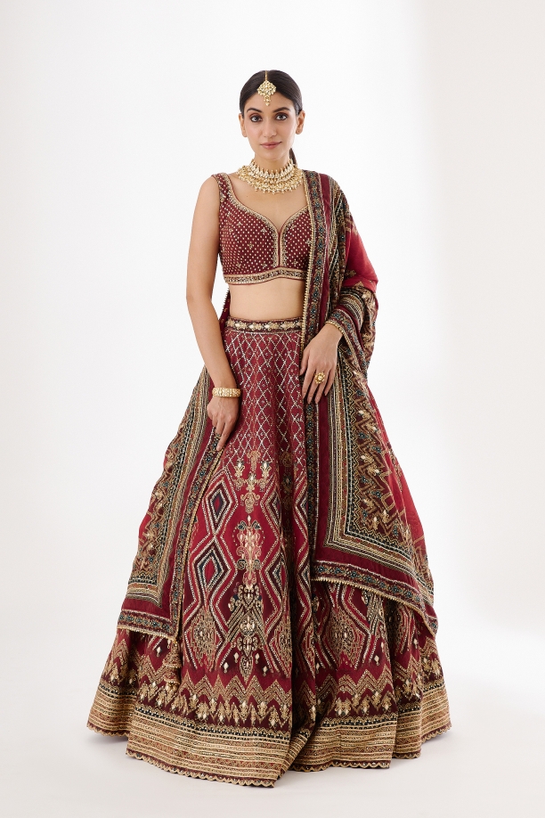 Red Lehenga Buy Designer Red Lehenga For Wedding Online Frontier