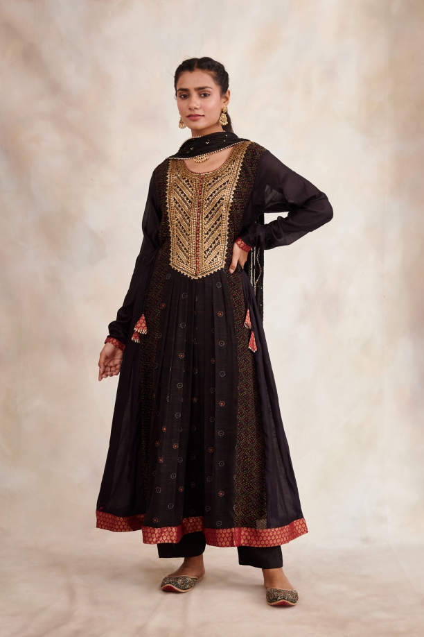 Black Bandhani Silk Suit Set