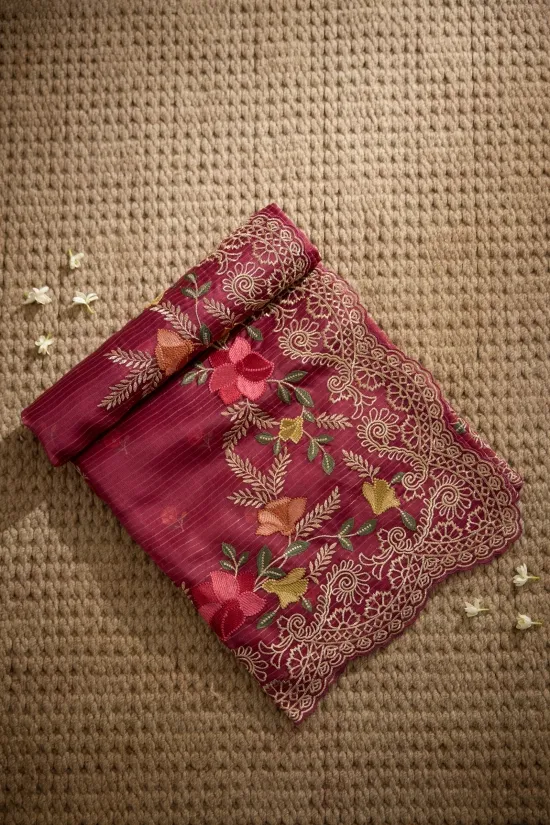 Wine Pink Organza Saree Wine Pink Organza Saree