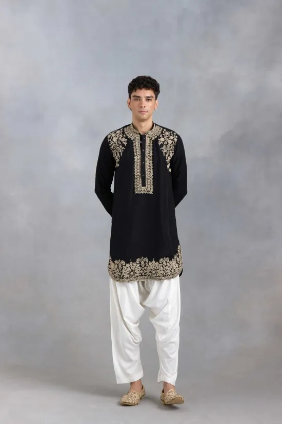 Black embroidered Kurta-Salwar Set Black embroidered Kurta-Salwar Set